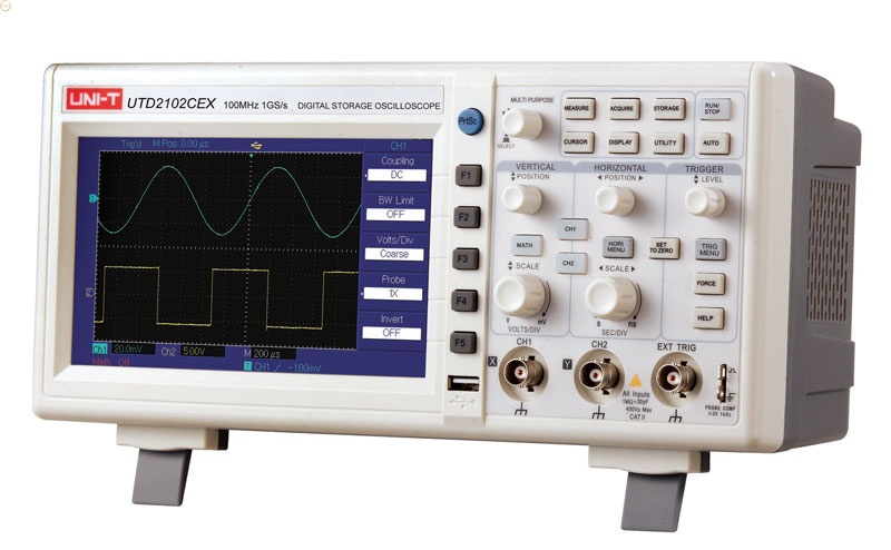 UNI-T UTD2102CEX+ - Osciloskop